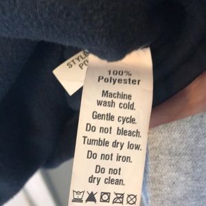 Vineyard Vines Jackets & Coats - Vineyard vines fleece vest. Vineyard Vines Jackets & Coats - Vineyard vines fleece vest.